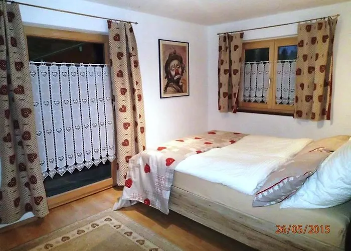 Haus Neuhaeusl Inkl. Chiemgaukarte Апартаменты Рупольдинг