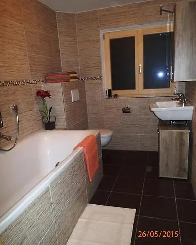 Haus Neuhaeusl Inkl. Chiemgaukarte Апартаменты